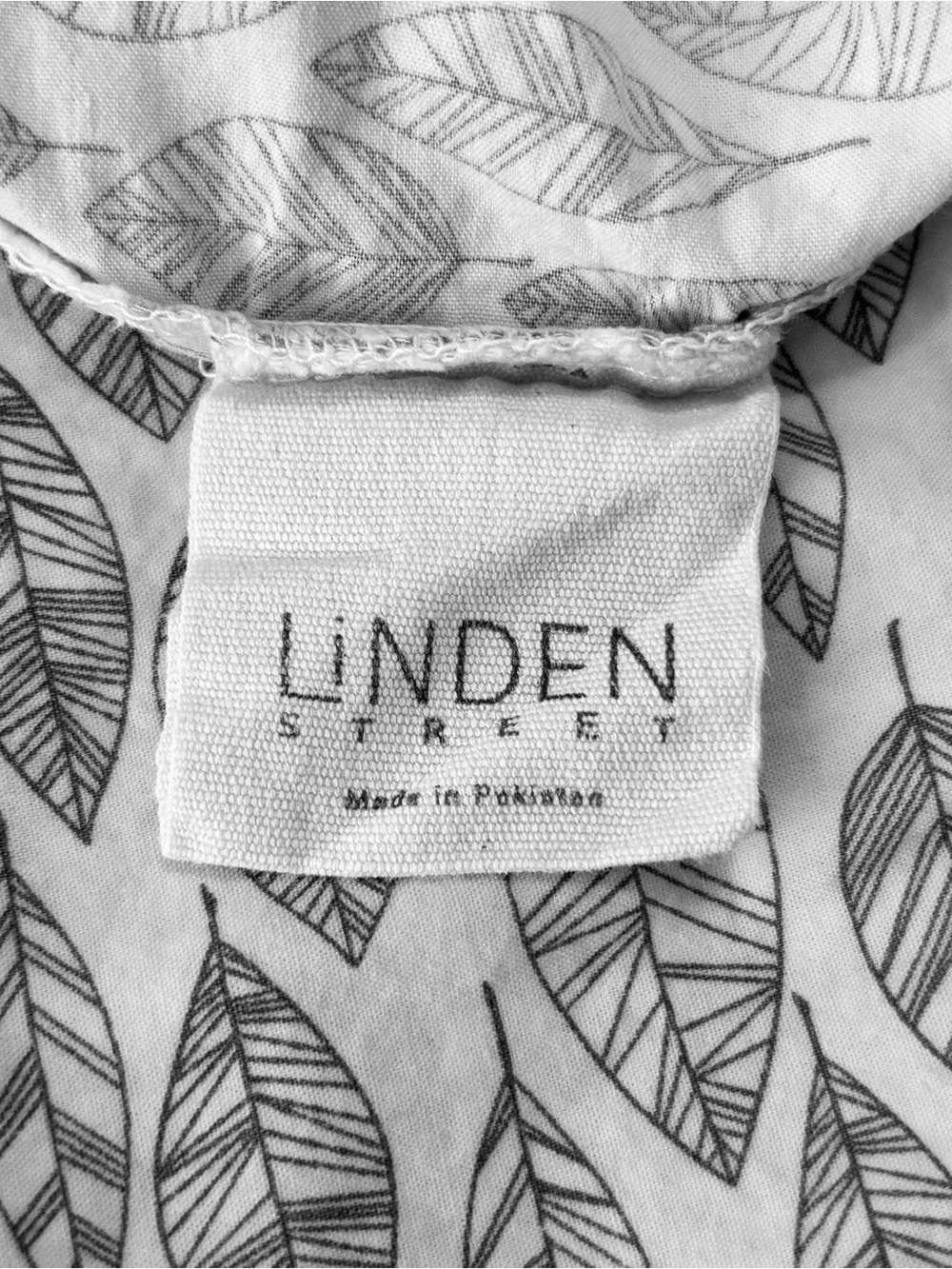 Linden Leaf Print double bed 4-pc set: black on white